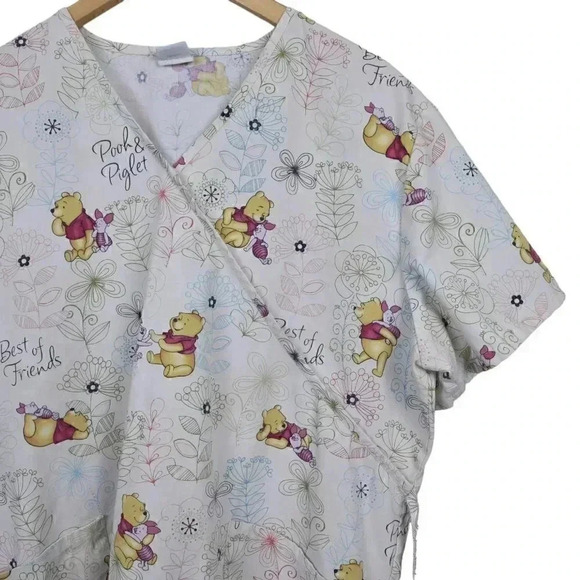 Disney Scrub  Top Winnie the Pooh Bear Piglet Medical Cream Size XL - Picture 4 of 14